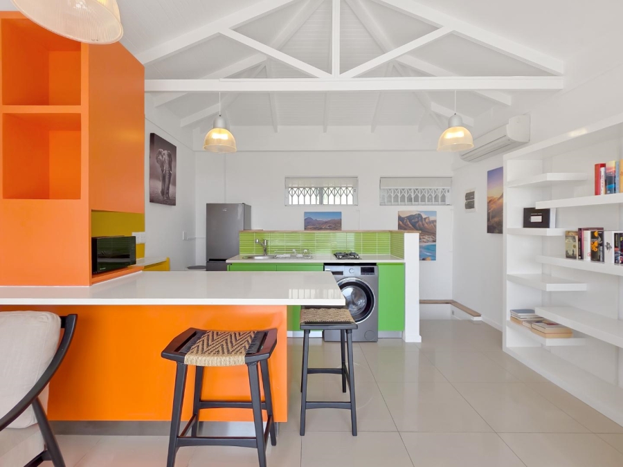 To Let 1 Bedroom Property for Rent in Camps Bay Western Cape